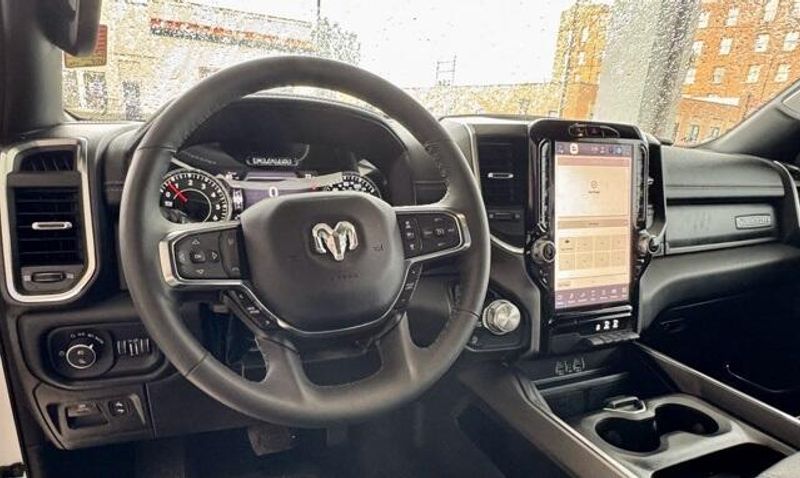 Used 2025 RAM 1500 LaramieImage 11