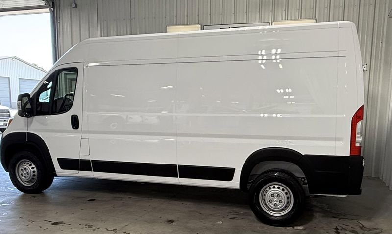 Used 2025 RAM ProMaster 2500 TradesmanImage 12