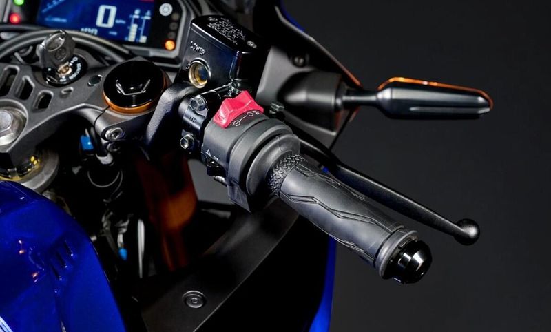 New 2026 Yamaha YZF-R3 ABS Image 10
