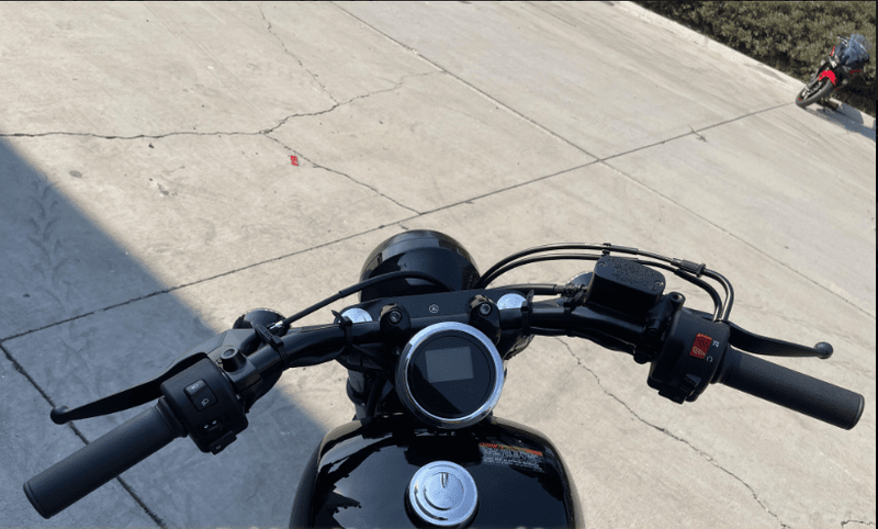 New 2025 Yamaha BOLT R-SPEC Image 9