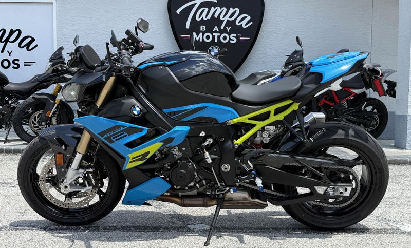 2026 BMW S 1000 R