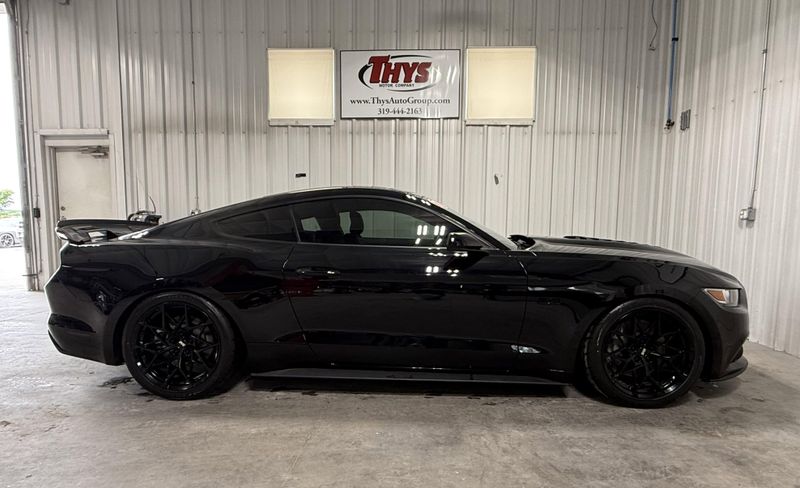 Used 2017 Ford Mustang Image 2