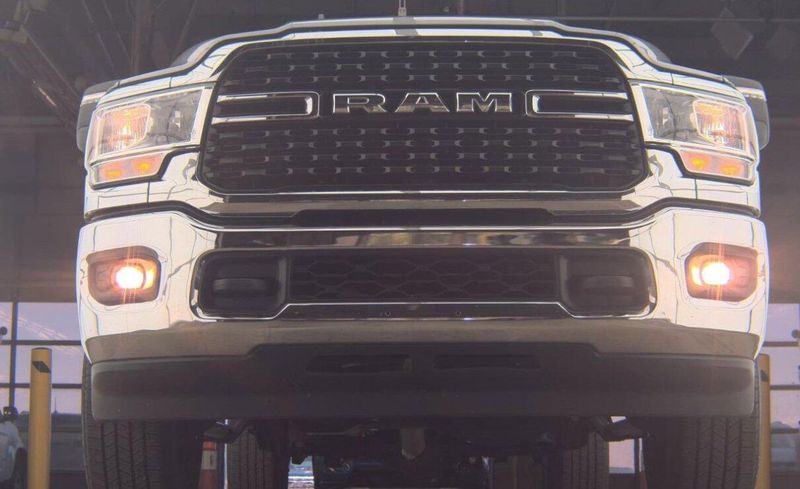 Used 2024 RAM 2500 Big Horn Crew Cab 6.4L V8 4x4Image 2