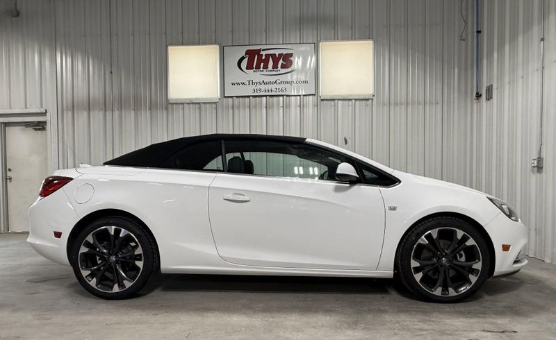 Used 2019 Buick Cascada PremiumImage 5