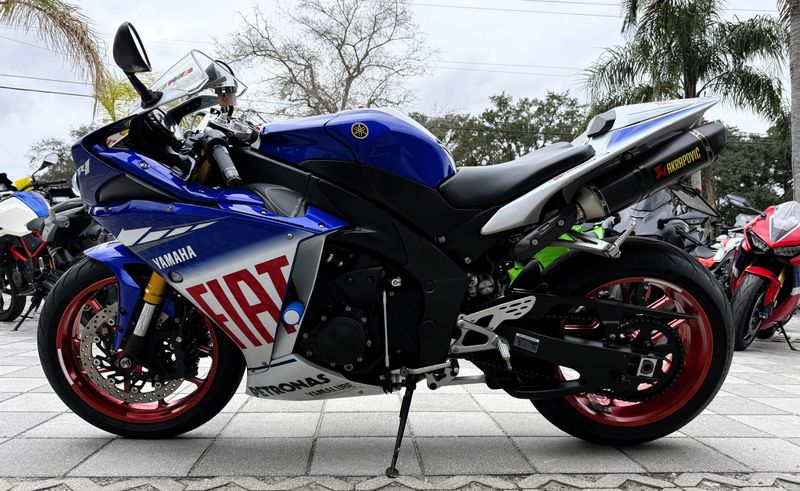 Used 2010 Yamaha YZF R1 LE 