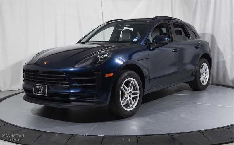 2021 Porsche Macan BaseImage 1