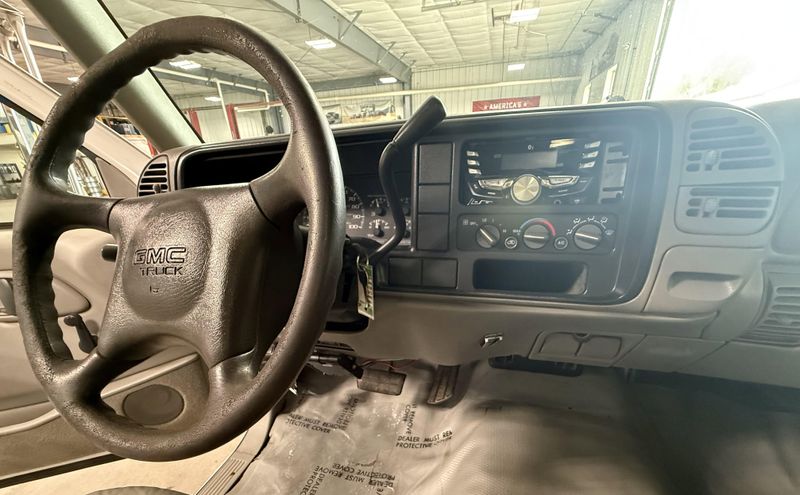 Used 1999 GMC Sierra C3500 HD Chassis Image 18