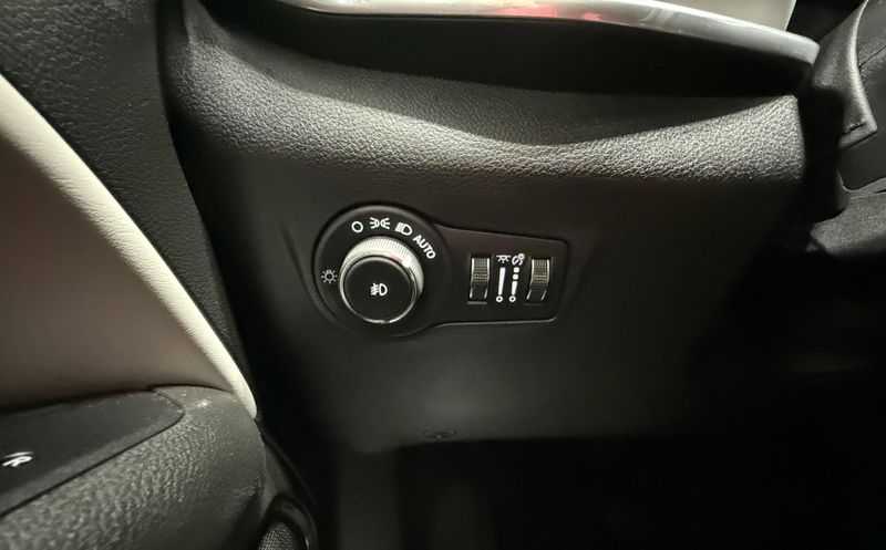 Used 2024 Jeep Compass LimitedImage 36