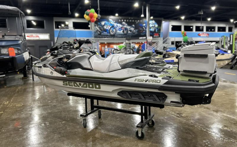 2025 Sea-Doo FISHPRO APEX 300 (SOUND SYSTEM) Image 4