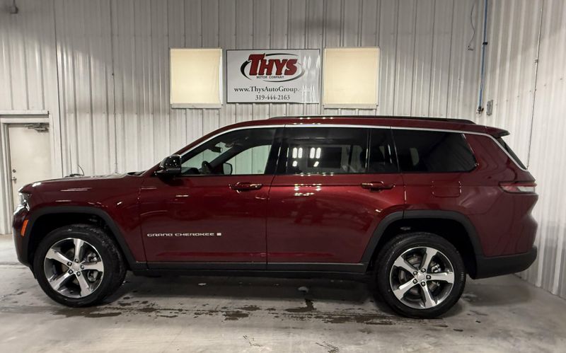 New 2026 Jeep Grand Cherokee L Limited 4x4Image 18