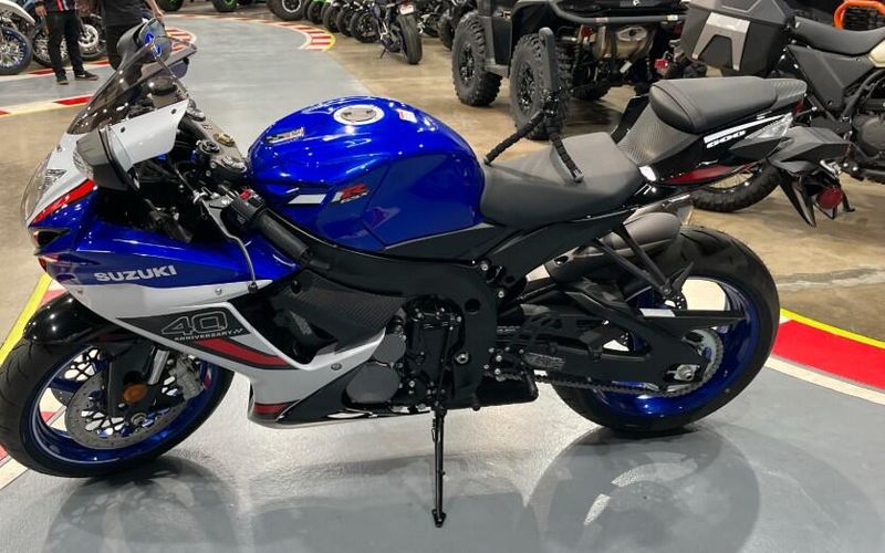 New 2026 Suzuki GSX-R600Z 40TH ANNIVERSARY EDITION Image 5