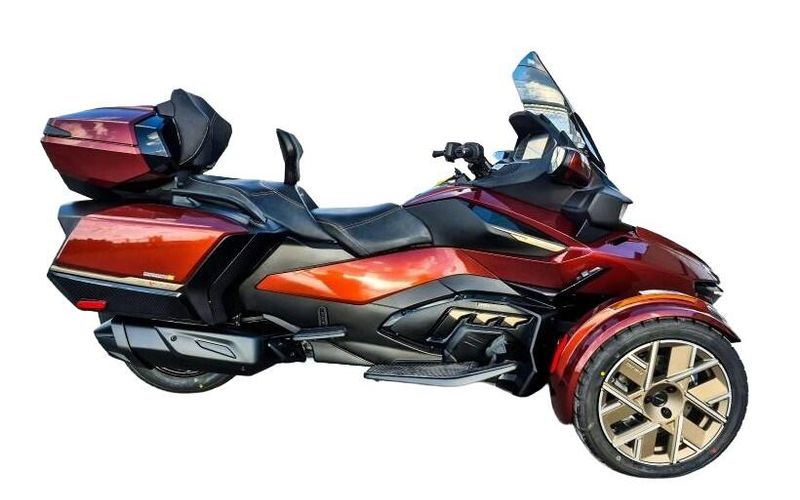 New 2026 Can-Am SPYDER RT SEA-TO-SKY (SE6) Image 2