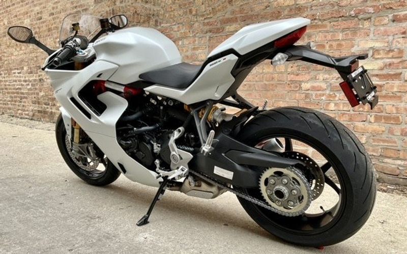 2023 Ducati SuperSport 950 SImage 5