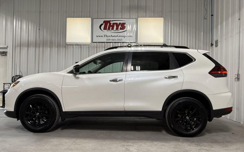Used 2018 Nissan Rogue SVImage 17