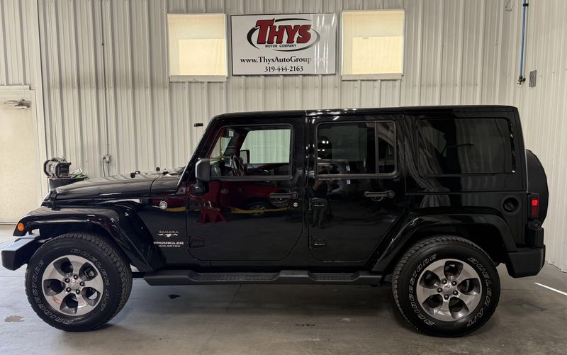 Used 2016 Jeep Wrangler Unlimited SaharaImage 46