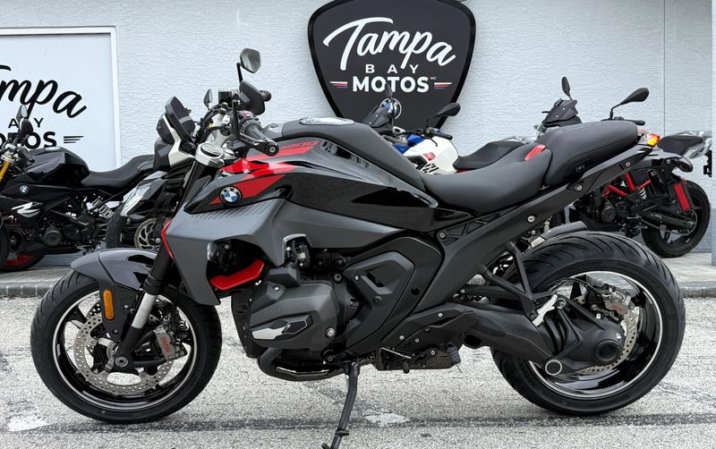 2026 BMW R 1300 R