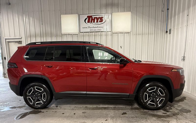New 2026 Jeep Cherokee Limited 4x4Image 2