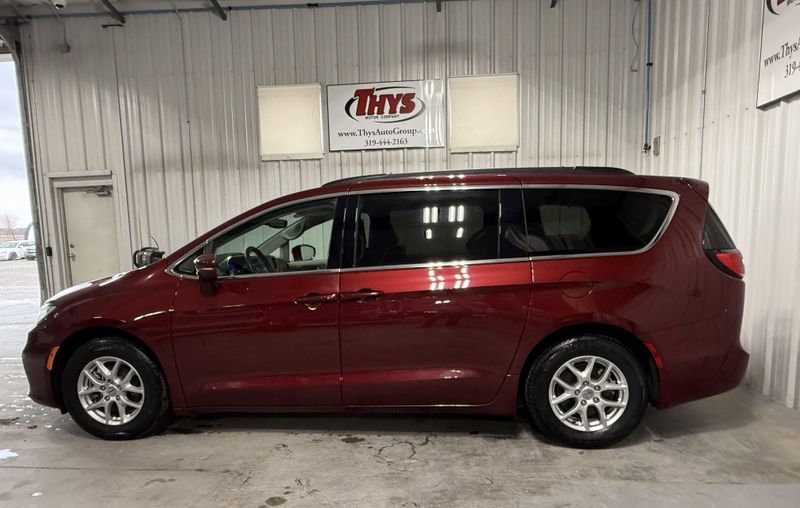 Used 2022 Chrysler Pacifica Touring LImage 14