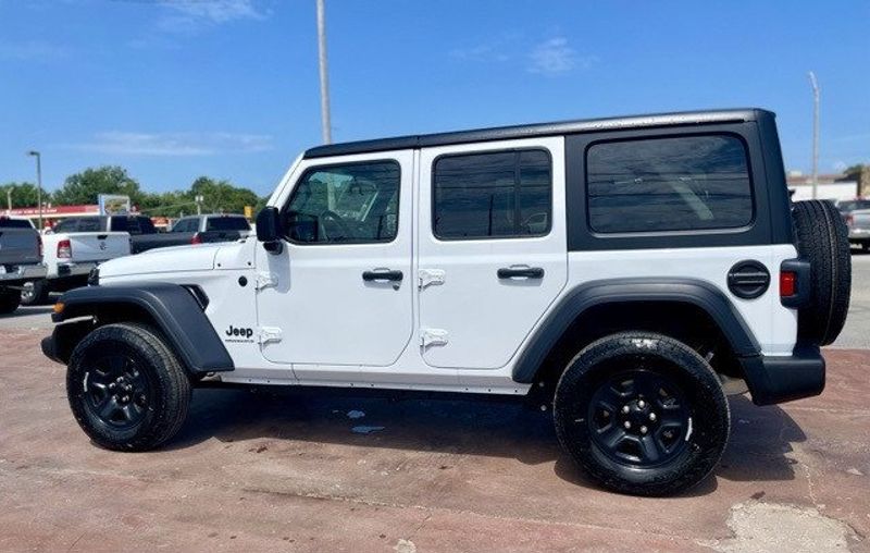 2024 Jeep Wrangler 4-door SportImage 9