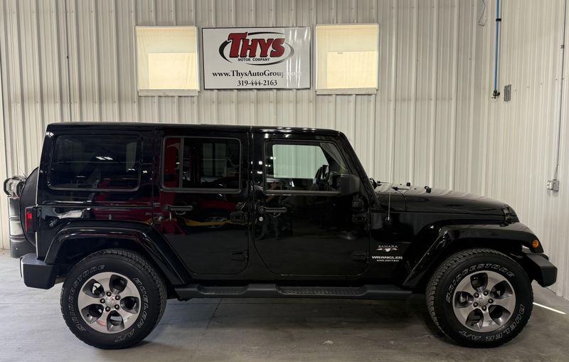 Used 2016 Jeep Wrangler Unlimited SaharaImage 42