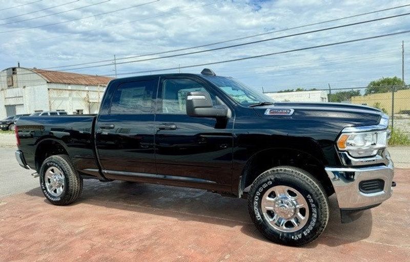 2024 RAM 2500 Tradesman Crew Cab 4x4 6