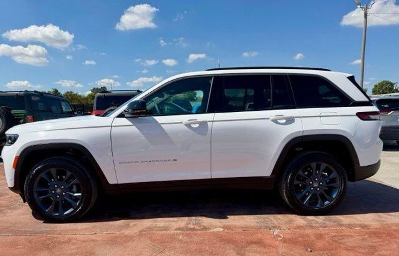 New 2026 Jeep Grand Cherokee 85th Anniversary Edition 4x4Image 8