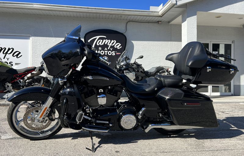 2015 Harley-Davidson Street Glide CVO 