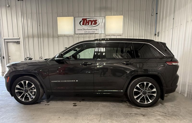 Used 2024 Jeep Grand Cherokee OverlandImage 14