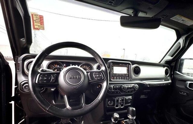 Used 2021 Jeep Wrangler Unlimited Image 9