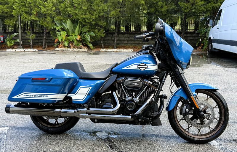 2023 Harley-Davidson Street Glide ST Fast Johnnie Enthusiast Edition