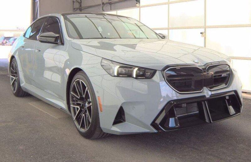 2025 Bmw M5 5 photo 2