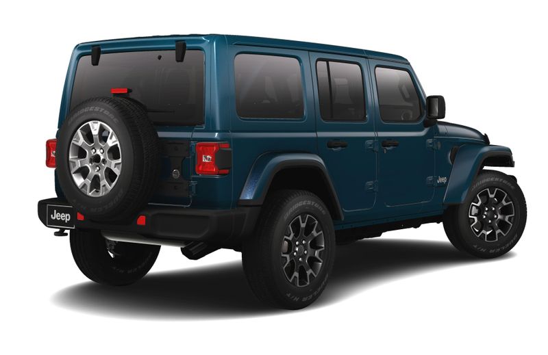 2025 Jeep Wrangler 4-door SaharaImage 2