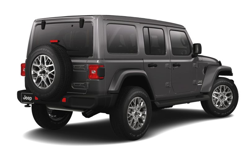 2025 Jeep Wrangler 4-door SaharaImage 2