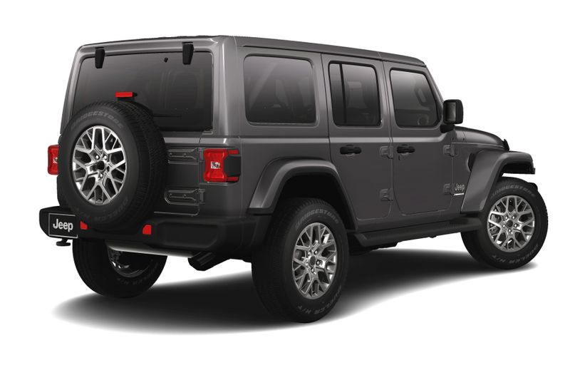 2025 Jeep Wrangler 4-DOOR SAHARAImage 2