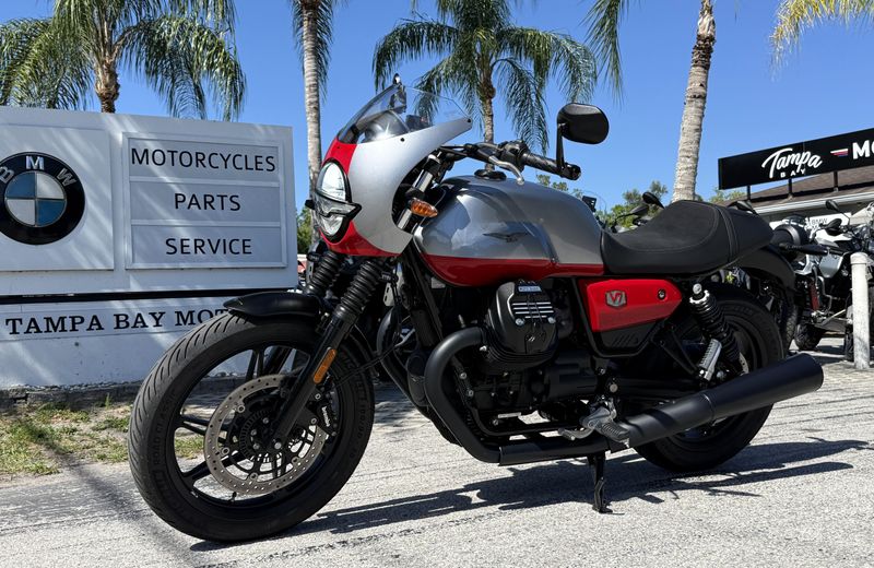 2024 Moto Guzzi V7 Stone Corsa