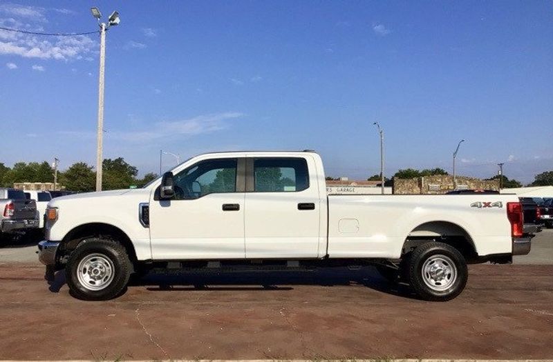 2022 Ford F-250 XLImage 2