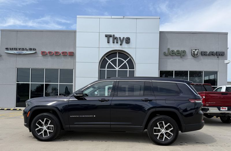 Used 2024 Jeep Grand Cherokee L LimitedImage 40