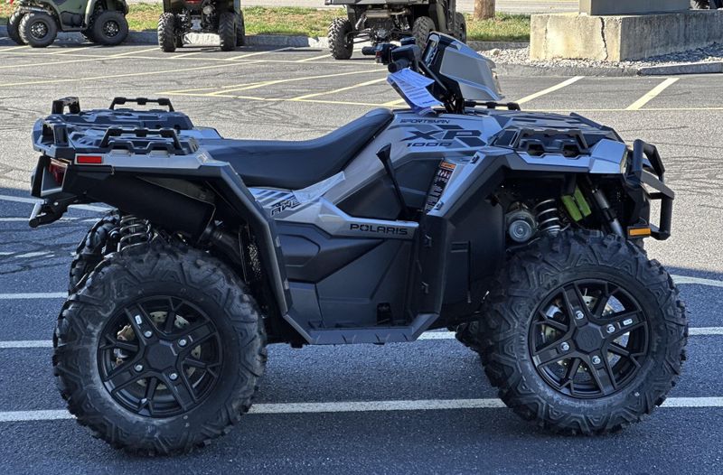 New 2026 Polaris SPORTSMAN XP 1000 ULTIMATE Image 1