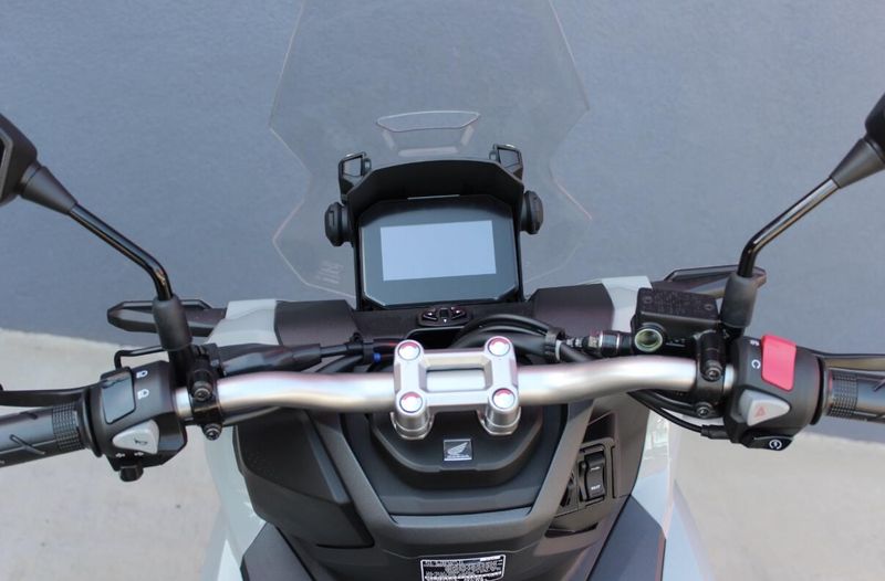 New 2026 Honda ADV160 Image 3