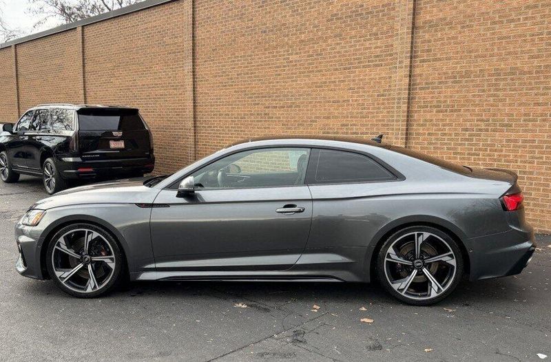 2022 Audi RS 5 photo 2