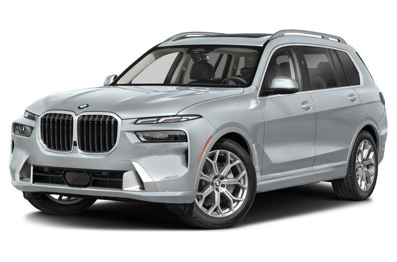 2025 BMW X7 M60i