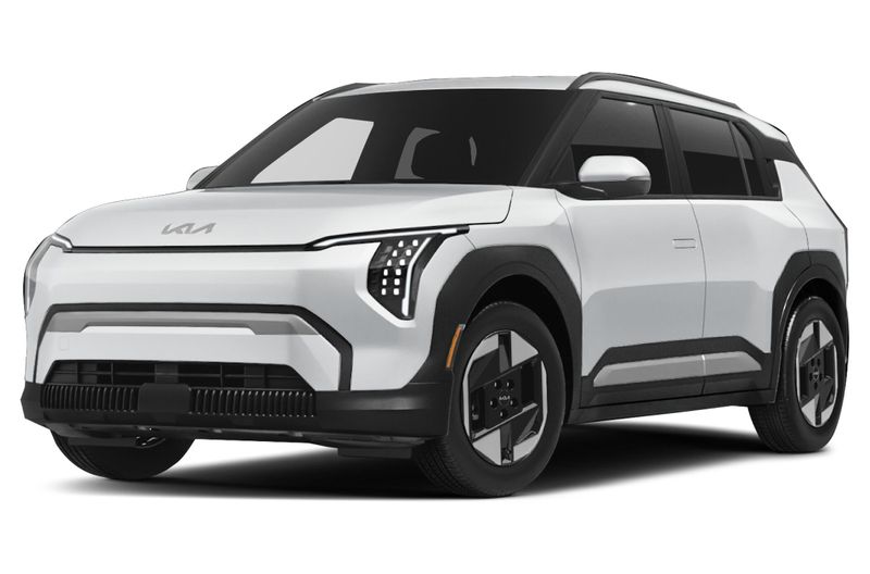 New 2027 Kia EV3 LightImage 1