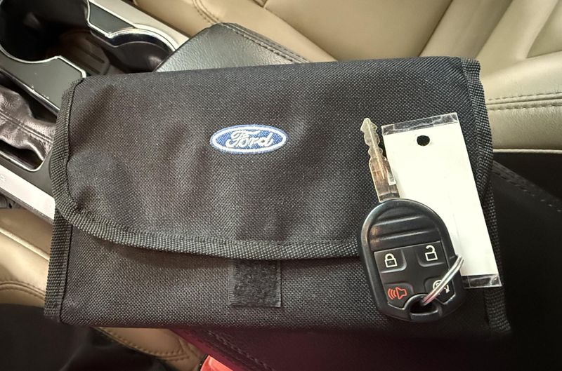 Used 2015 Ford Explorer XLTImage 21