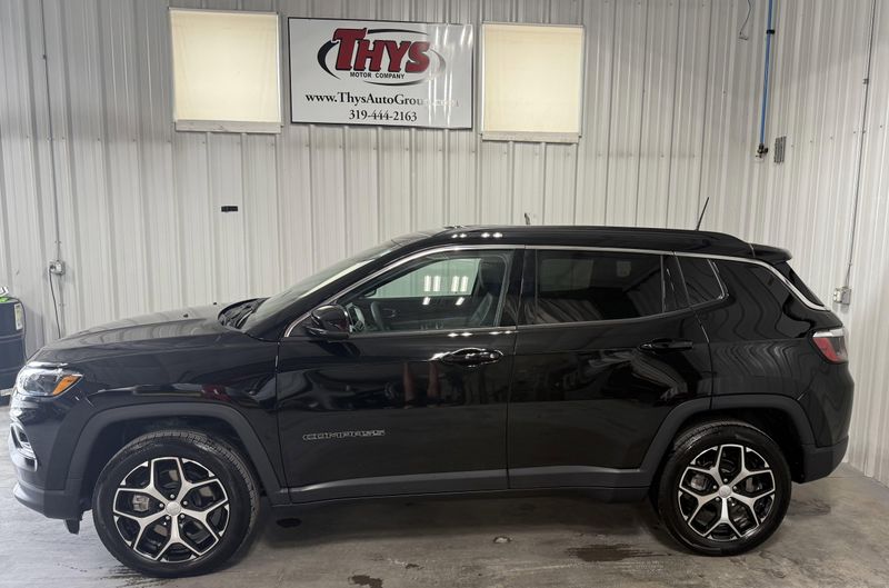Used 2024 Jeep Compass LimitedImage 16