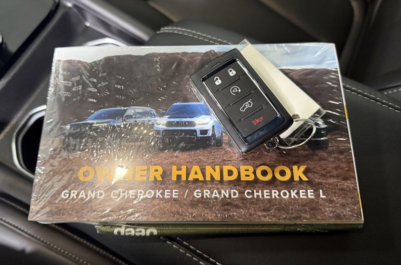 New 2025 Jeep Grand Cherokee Limited 4x4Image 26