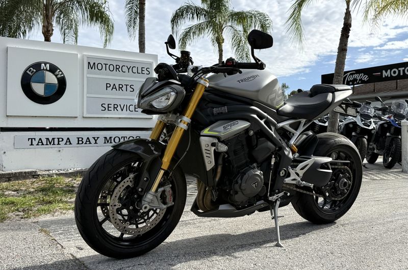 2022 Triumph Speed Triple 1200 RS
