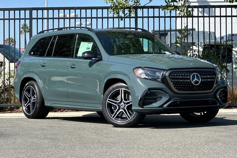New 2027 Mercedes-Benz GLS 450Image 2