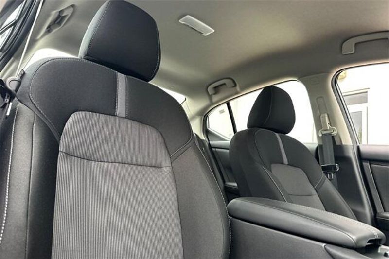 New 2025 Nissan Sentra SVImage 13