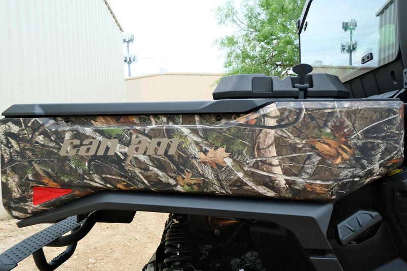 NEW 2026 CAN-AM DEFENDER MAX XT CAB HD11 WITH 1025 INCH TOUCHSCREEN Image 14