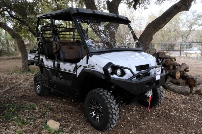 2025 Kawasaki MULE PROFXT 1000 PLATINUM RANCH EDITION METALLIC STARDUST WHITEImage 17